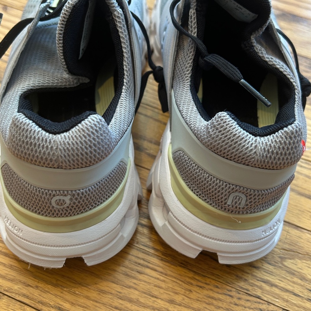 On Cloudswift Running Shoes - Picture 4 of 7